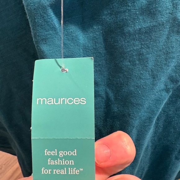 Maurices Green Relaxed Short Sleeve T-Shirt - Picture 3 of 7